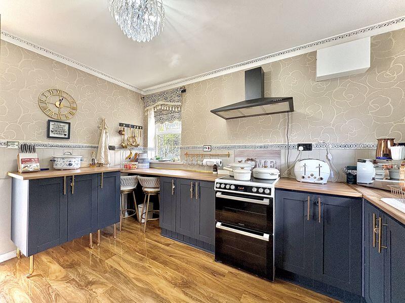 BREAKFAST KITCHEN