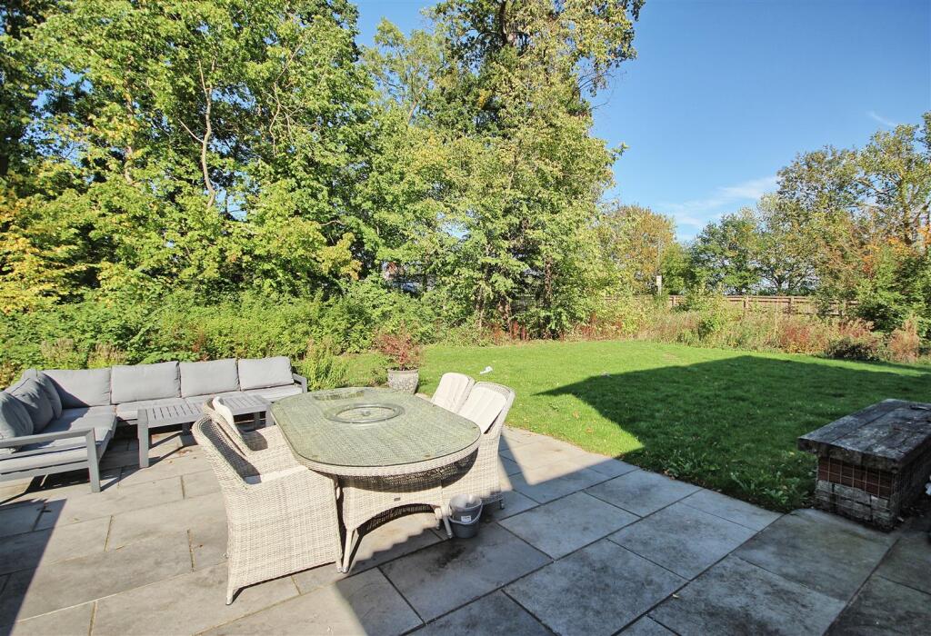 WRAP AROUND GARDENS