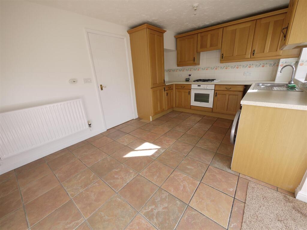 KITCHEN/BREAKFAST ROOM