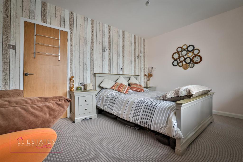 Bedroom 2. 67.jpg