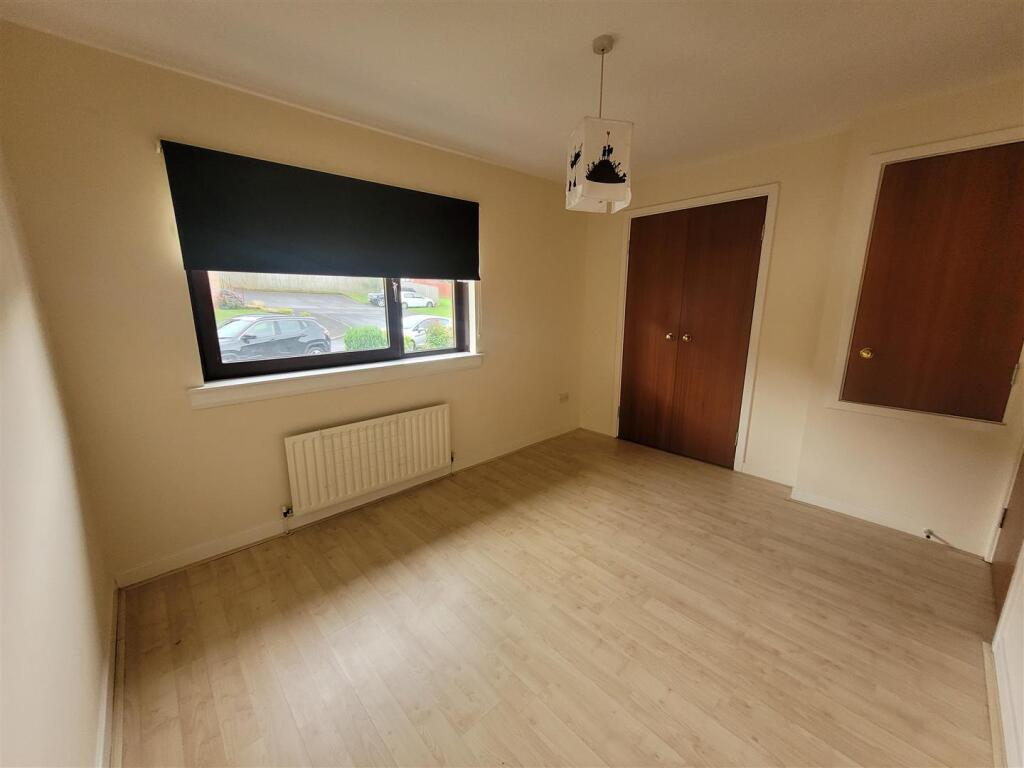 Bedroom 1 (2).jpg