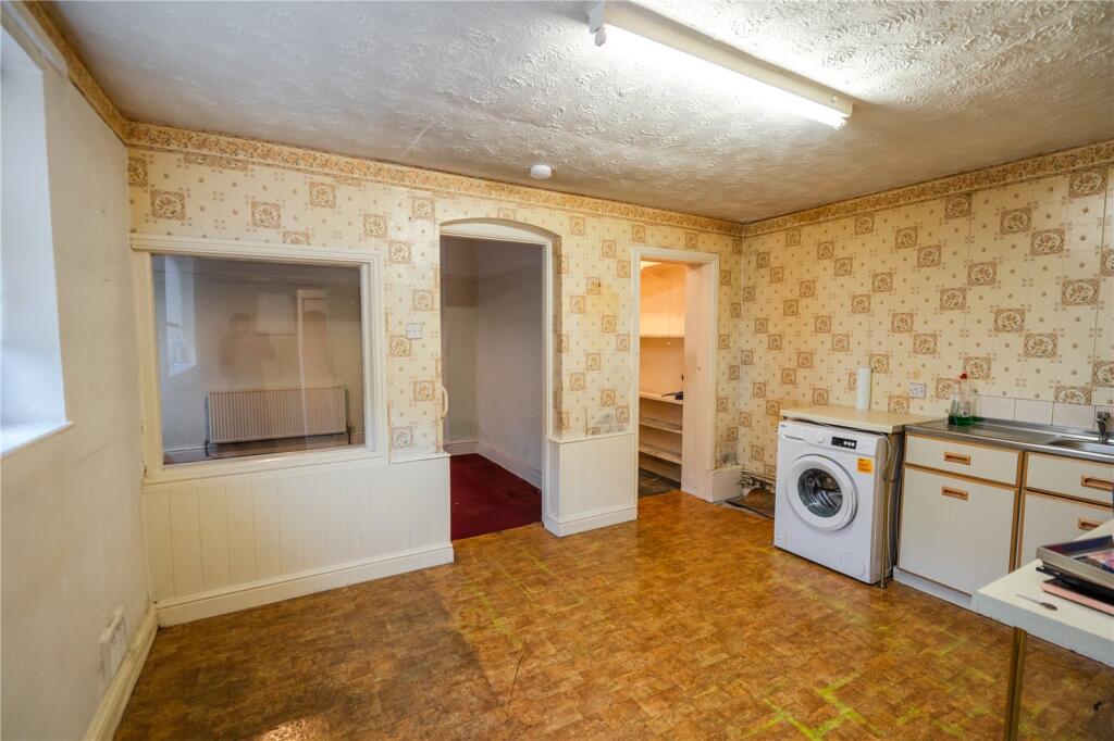 Kitchen (2)