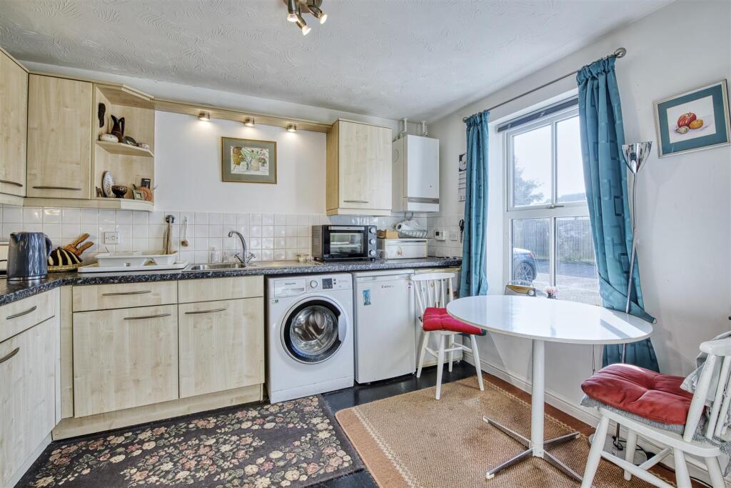 8-Selects-33 Dexters Way Warmington-28_HDR.jpg