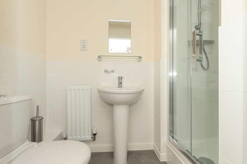 Elm-En-Suite.jpg