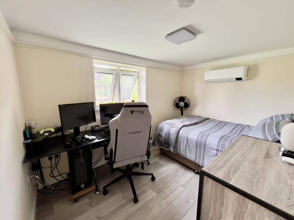 Annexe bedroom