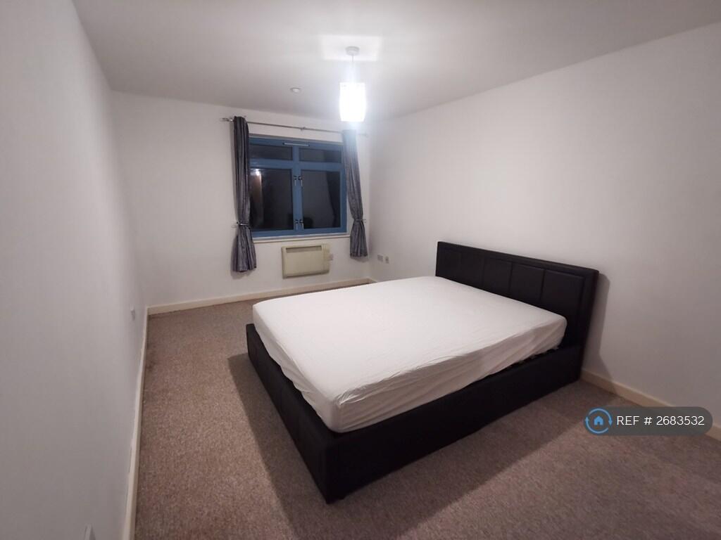 Bedroom (King Bed) With Storage