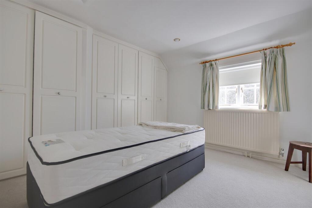 Bedroom 2.jpg