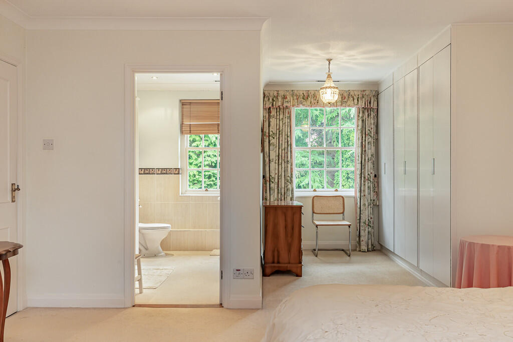 Master Bedroom - ...