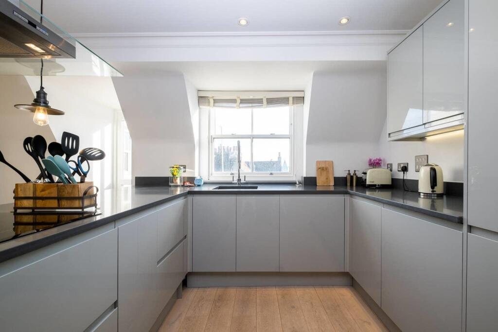 Flat 3_kitchen 2.jpg