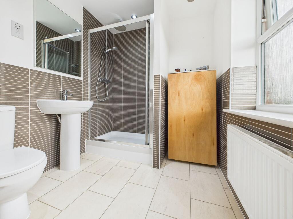En-Suite to Bedroom One