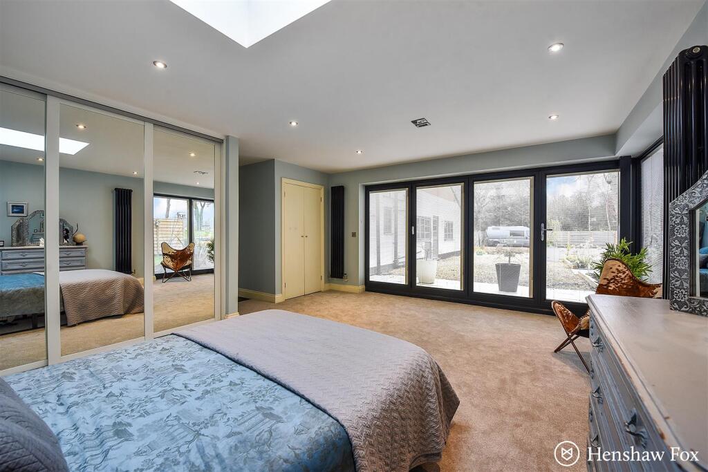 Ph8_5801345 - Copy.jpg