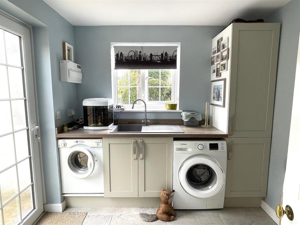 laundry.jpg