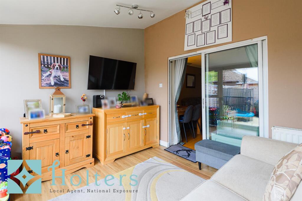 Rear Reception Room 2.jpg