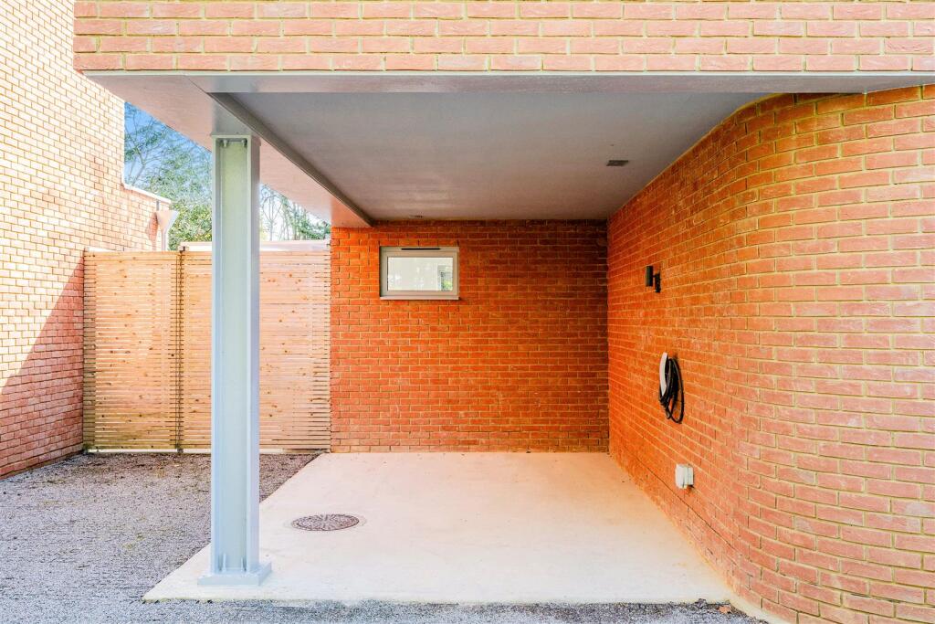 MELVILLE LEE GARDENS, 4 (7).jpg