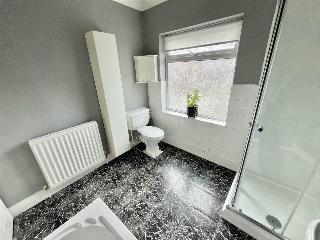 Bathroom Aspect 2