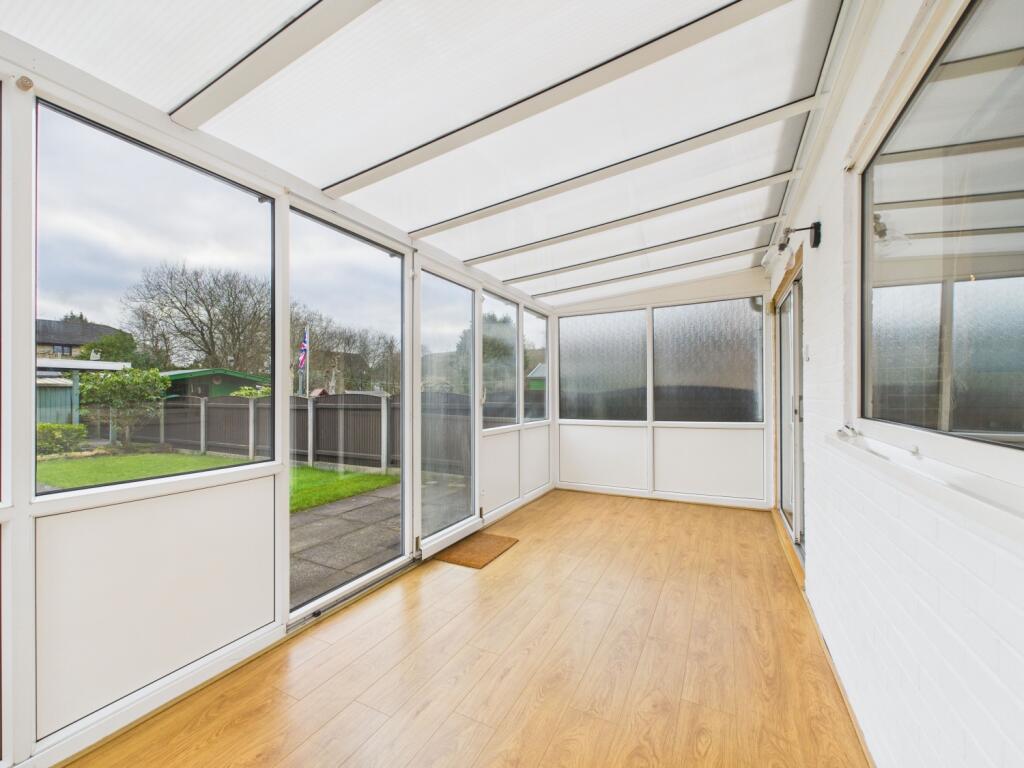 CAM02093G0-PR0068-STILL009