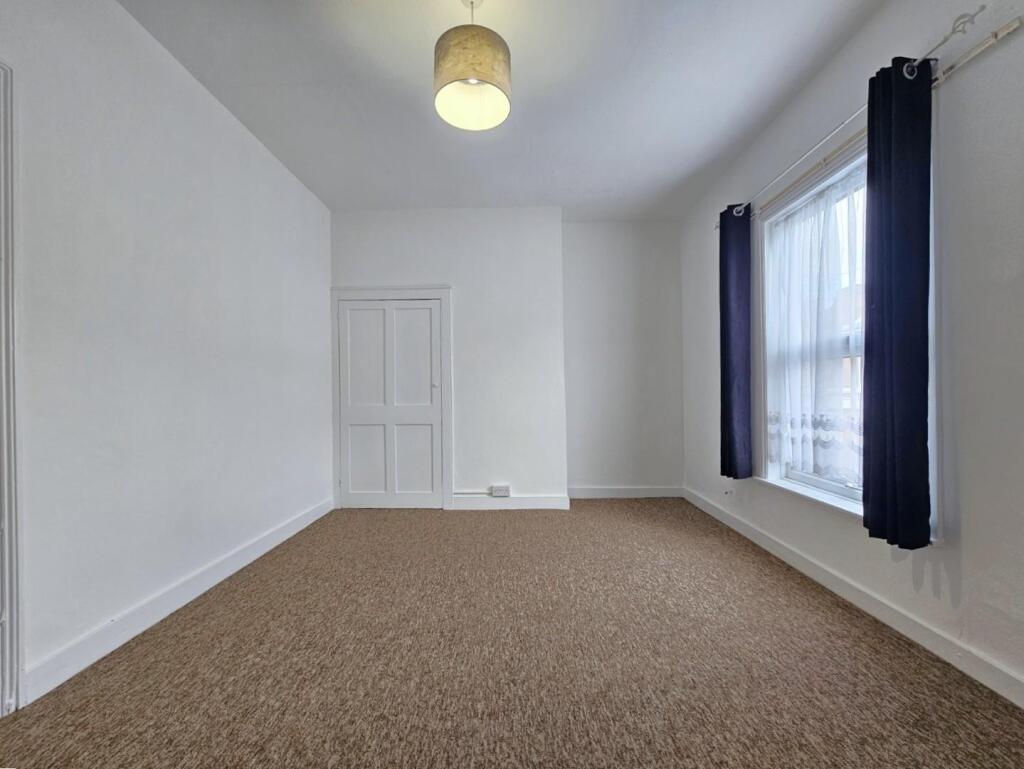 Bedroom one 1.jpg