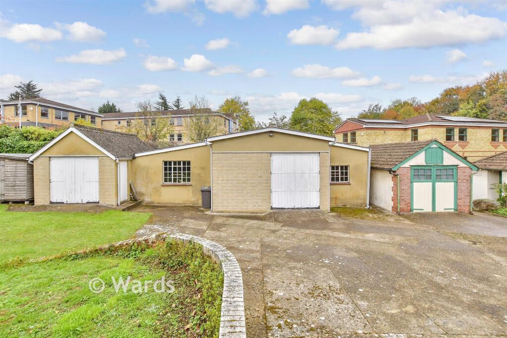 Workshop/Outbuildings