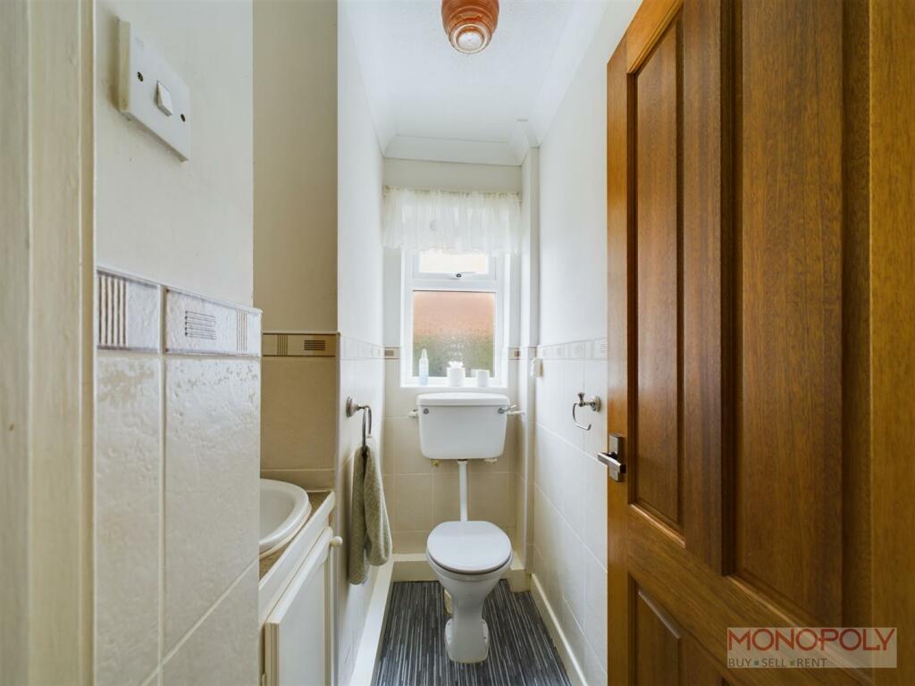DOWNSTAIRS CLOAKROOM