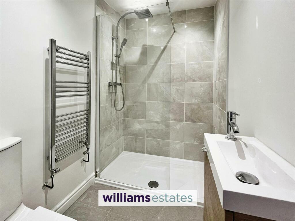 Bedroom Three En-Suite