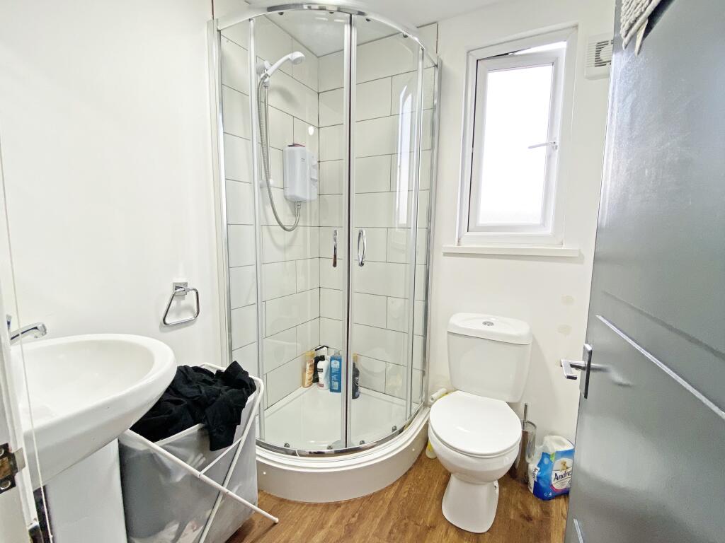 Bathroom3_47Elm