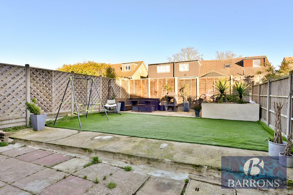 Hilltop Close, West Cheshunt