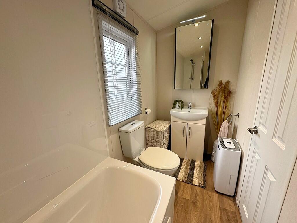 Bathroom to windo...