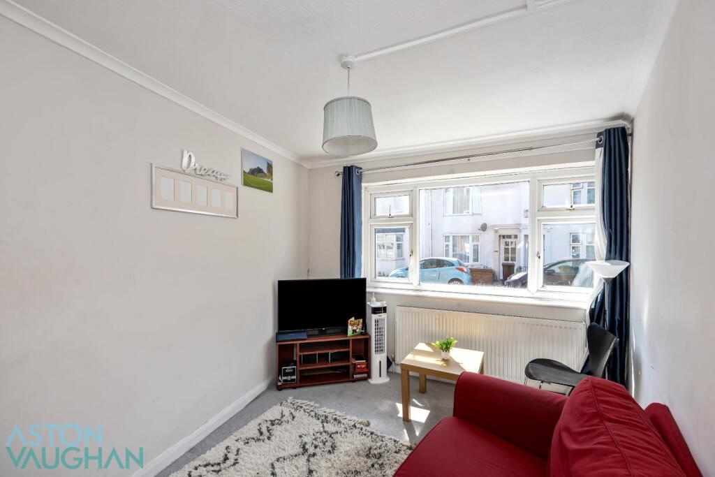 Wolesely Road , Flat 1-004.jpg