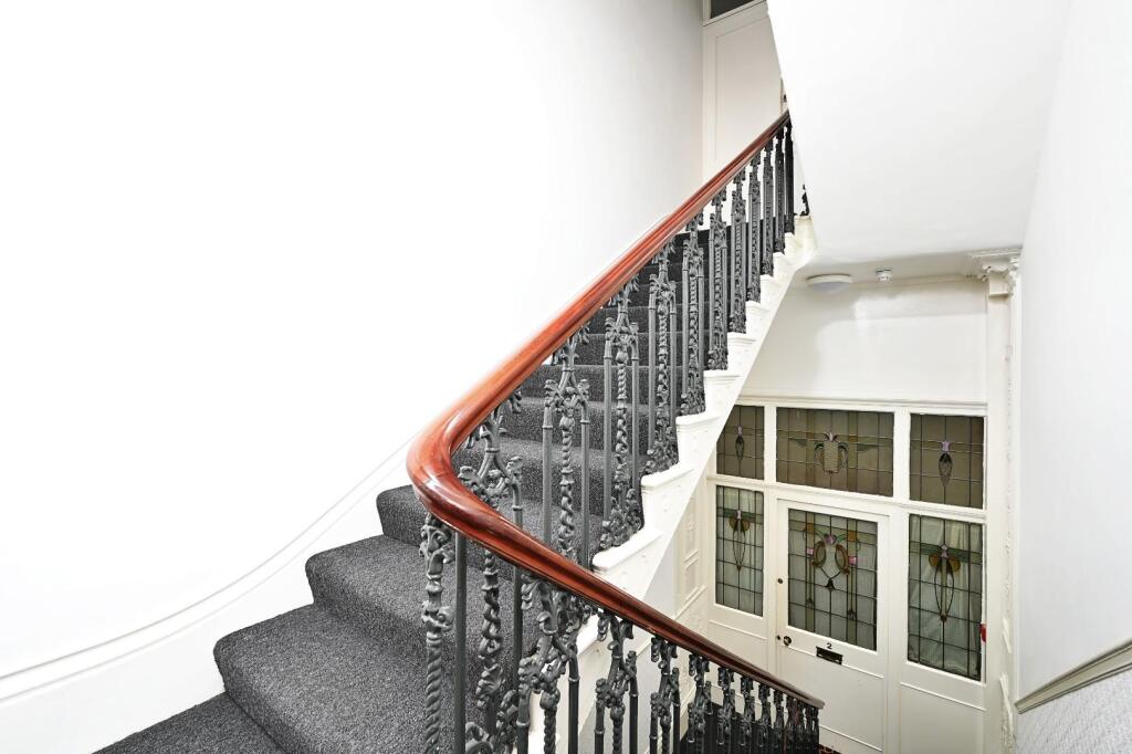 Flat 4a 1 Denmark Terrace bn1 - photos (16).jpg