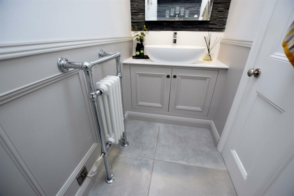 CLOAKROOM/WC