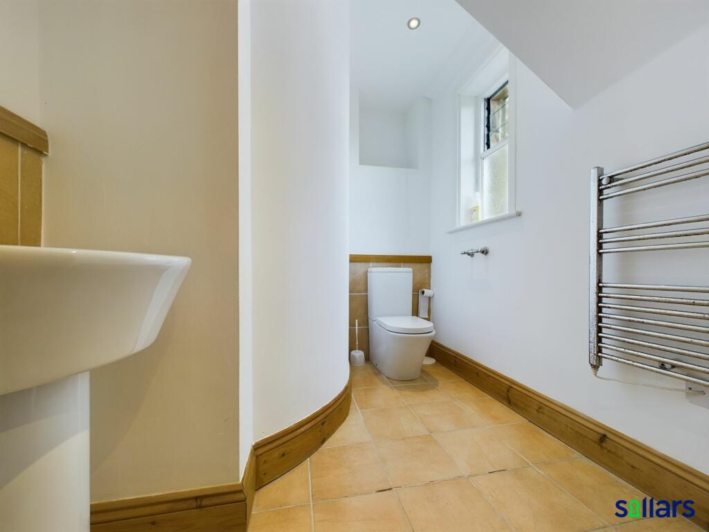 Apartment 5 - En-suite