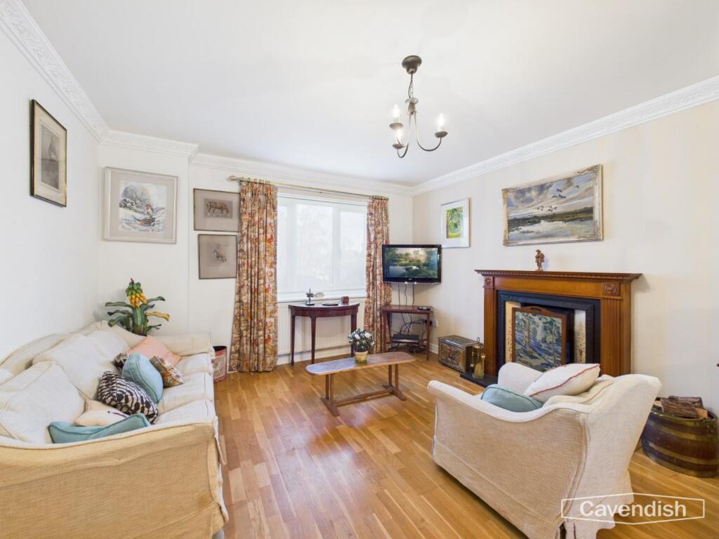 LIVING ROOM/DINING AREA