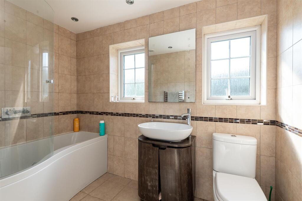 10 Birchfields bathroom.jpg