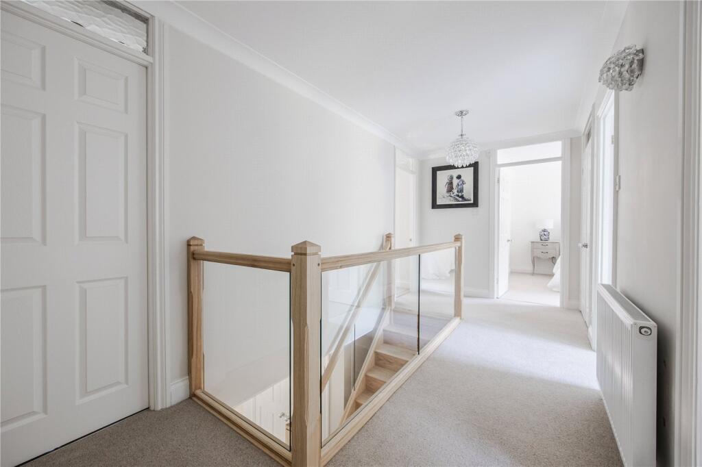 1st Floor Landing