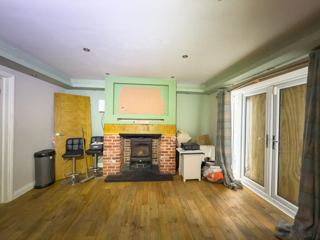 10 T202509021100.jpg