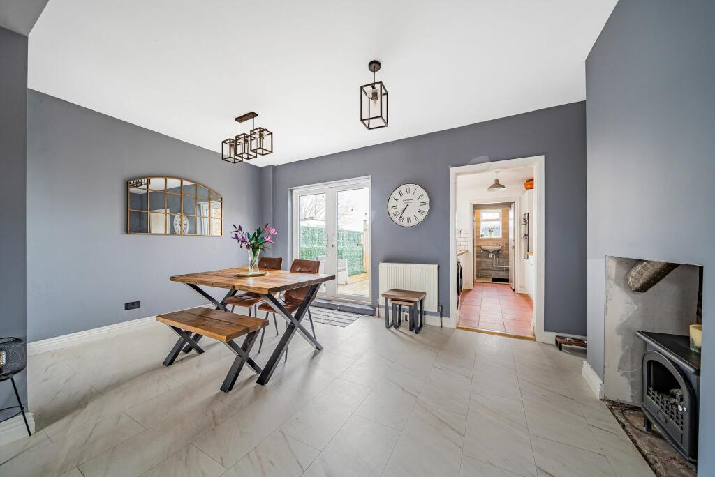 Dining Room (2)