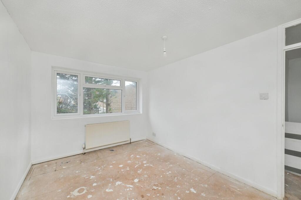 24 Milton Dene, Hemel Hempstead, HP2 7PE