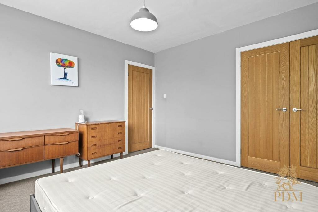 6 Yeomans Court Clumber Road West The Park NG7 1EU