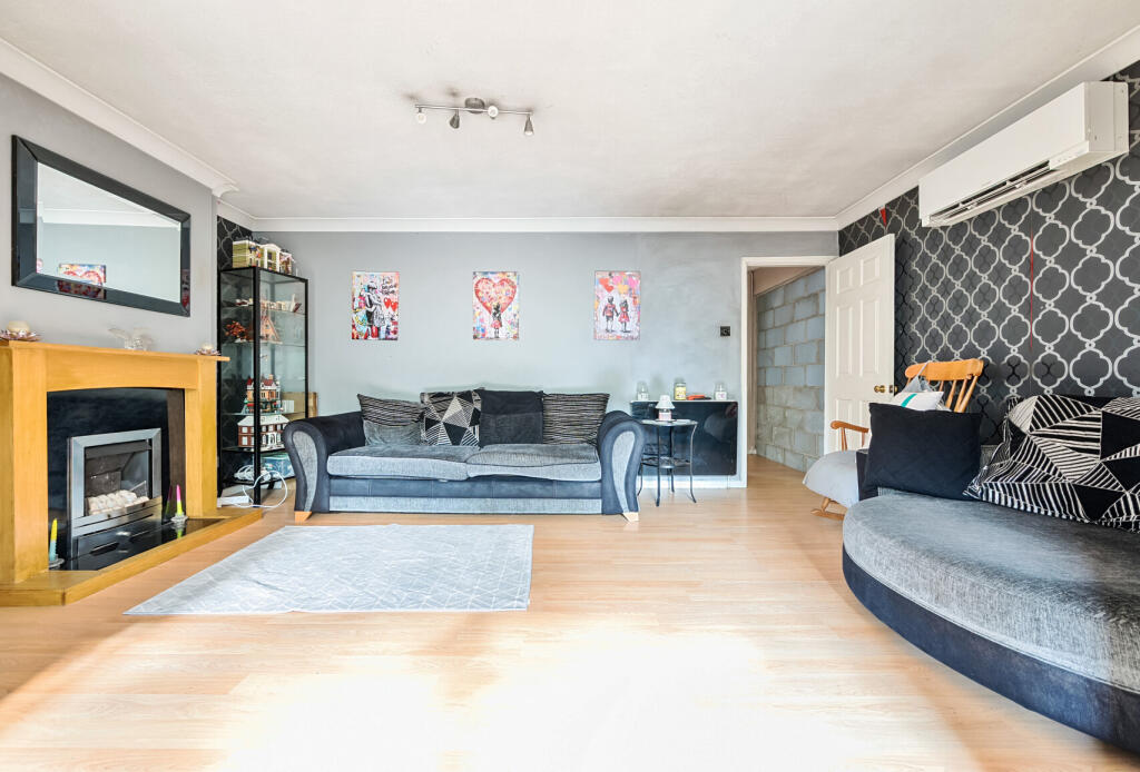 1301763-19-684875...