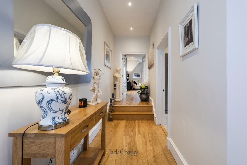 13 Lillesden House, TN18 4QG 016.jpg