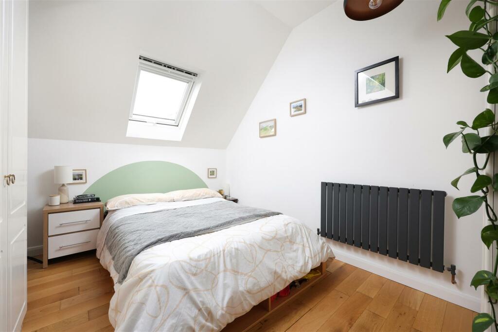 48 Brighton Crescent 9.jpg
