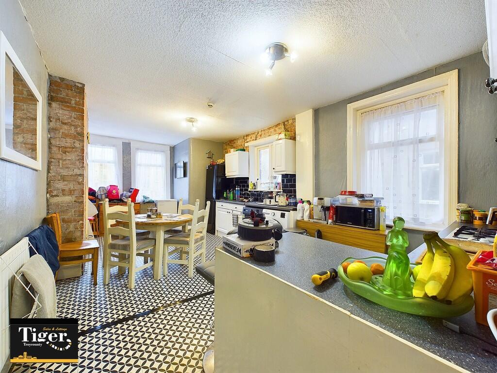 CAM03440G0-PR0256...