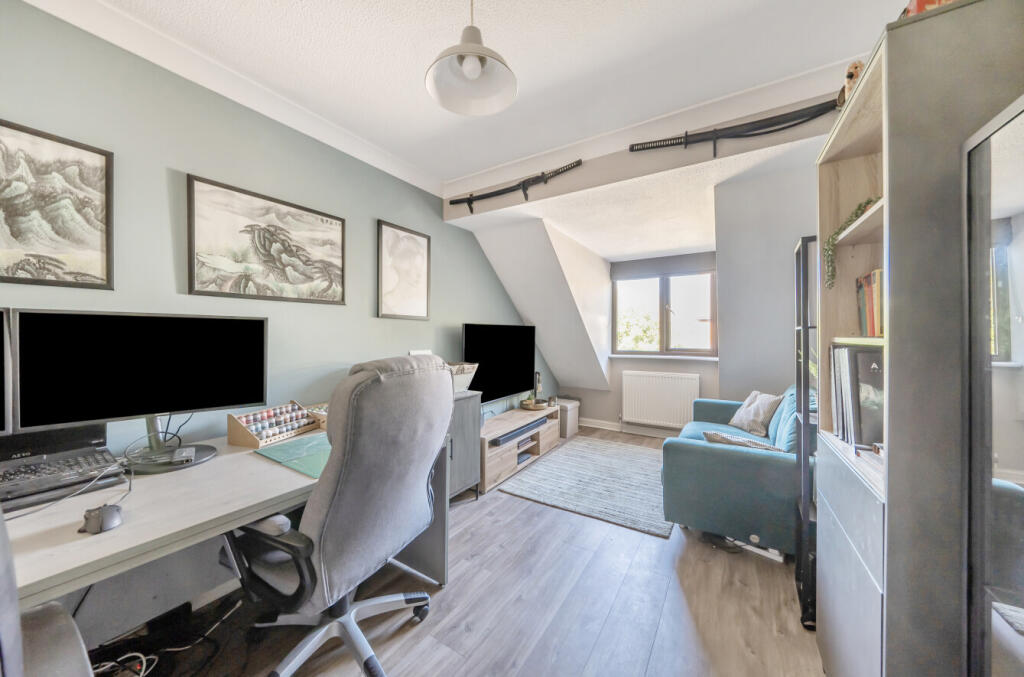 1357850-3-68d580e...