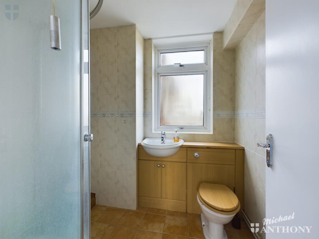 CAM03852G0-PR0142-STILL016