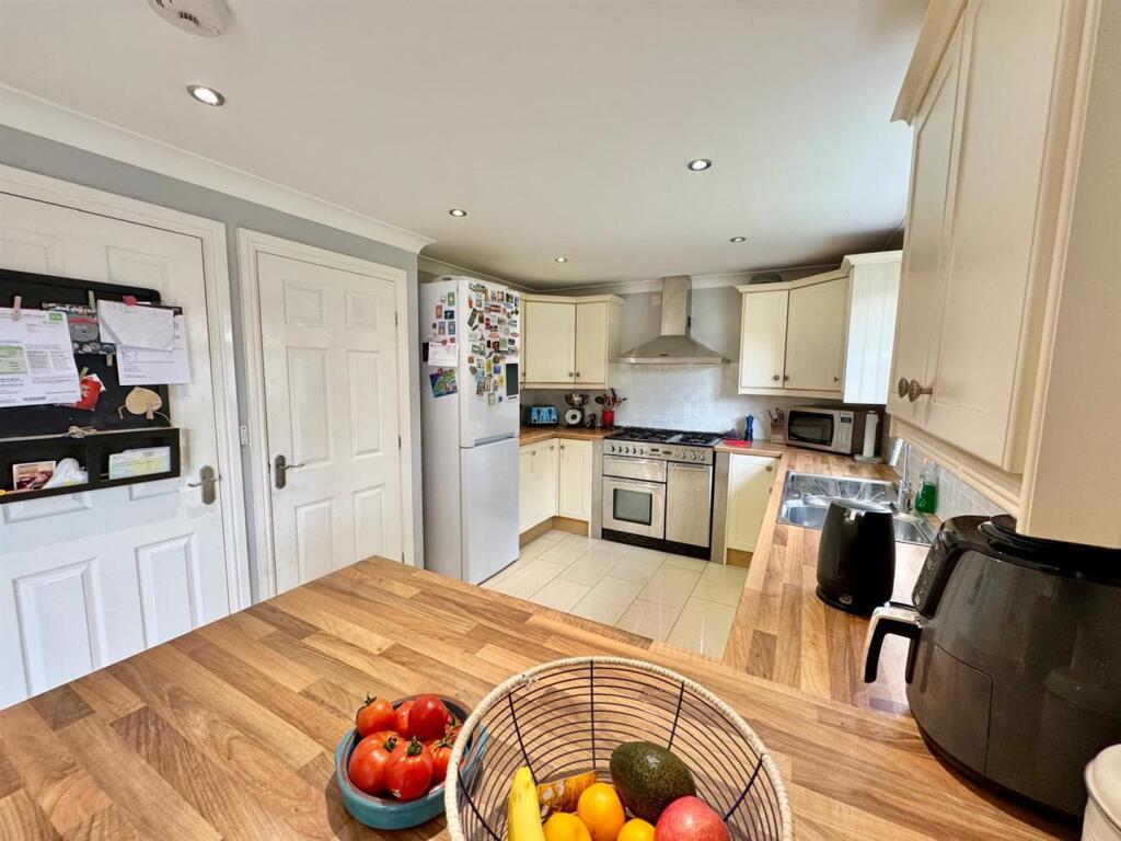 PHOTO-2025-08-12-11-41-08 (9).jpg