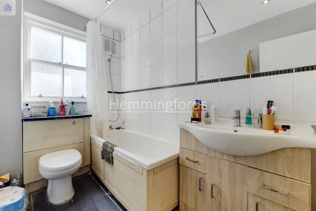 5_Bathroom-0.jpg