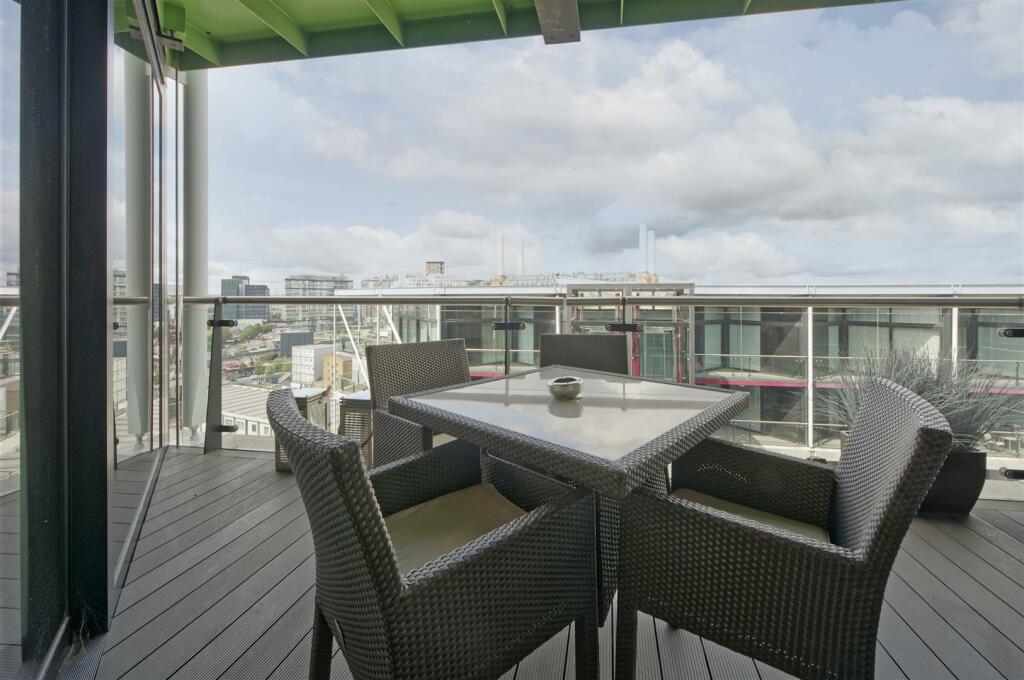 177&#64;4 riverlight quay-4200.jpg