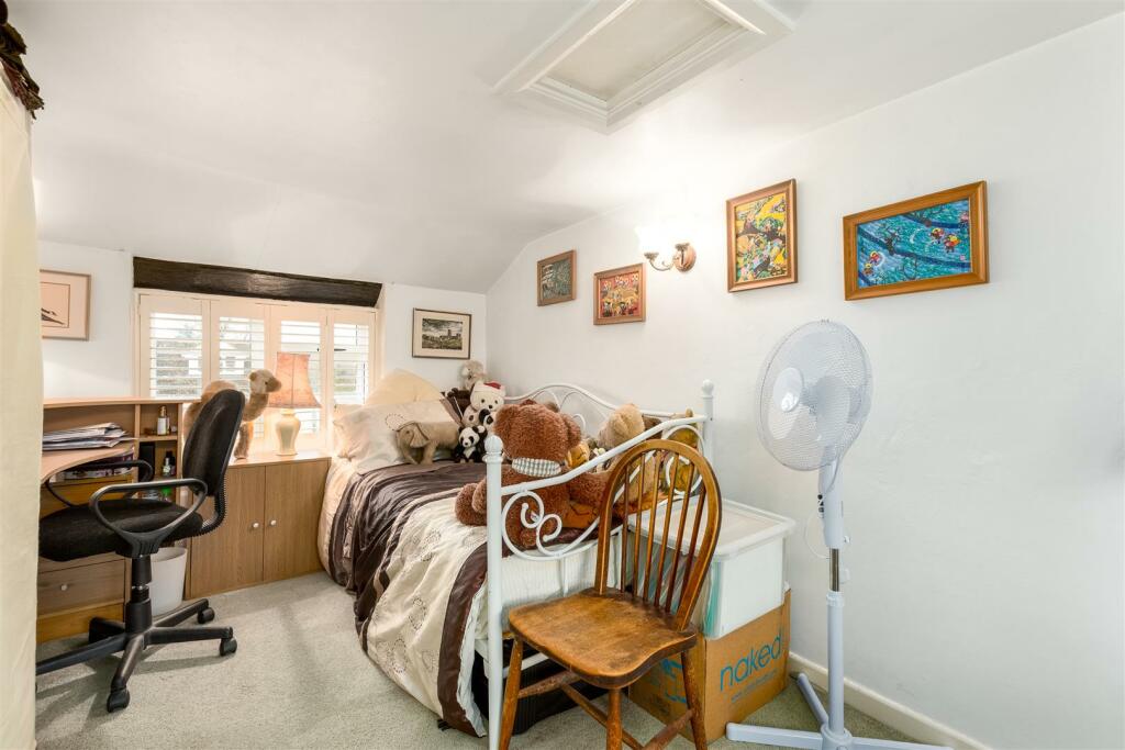 The second double bedroom