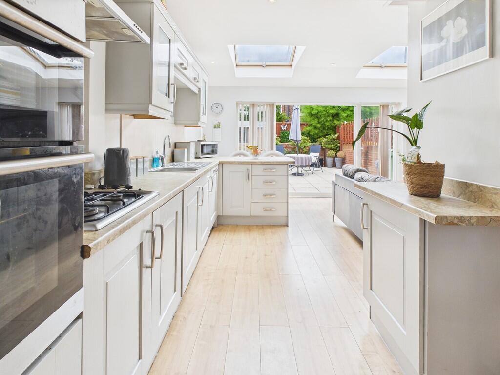 CAM05068G0-PR0040...