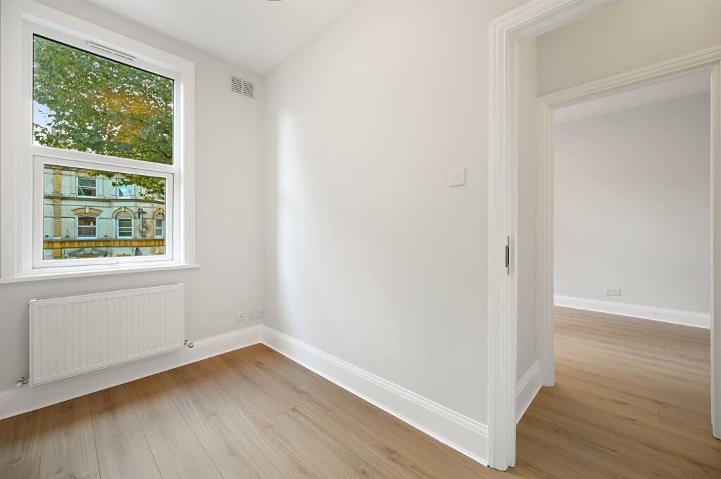 RCREE- Flat C, 7 castle hill parade- Bedroom 4 (1)